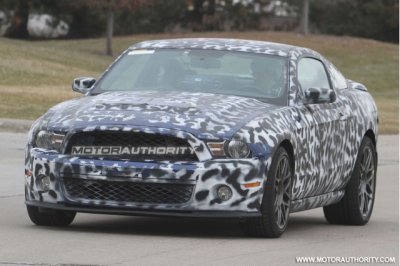 2013-ford-mustang-shelby-gt500-spy-shots_100344153_m.jpg