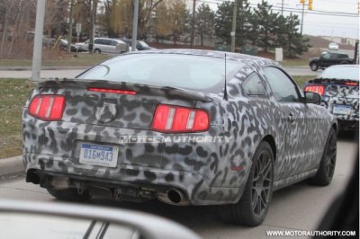 2013-ford-mustang-shelby-gt500-spy-shots_100344159_m.jpg