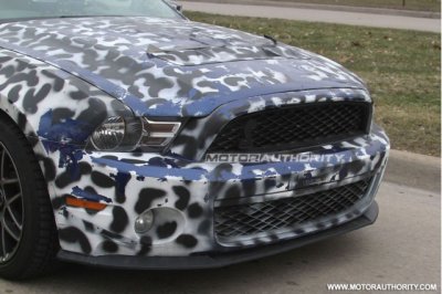 2013-ford-mustang-shelby-gt500-spy-shots_100344157_m.jpg