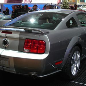 04det_fordmustang_2