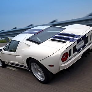 2005 Ford GT White Track