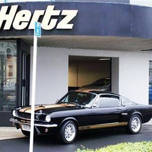 doclew's replica Hertz Rent-a-racer